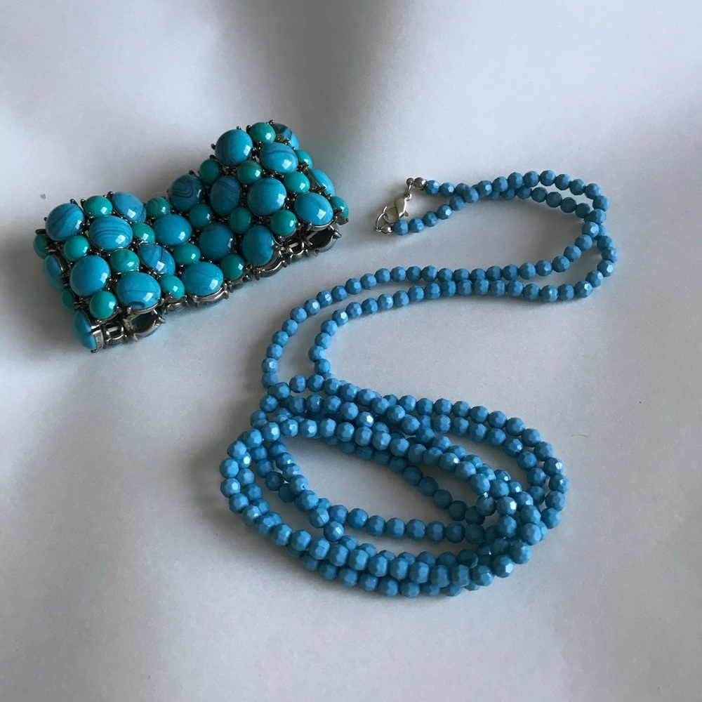 Bundle turquoise chunky bracelet & long necklace